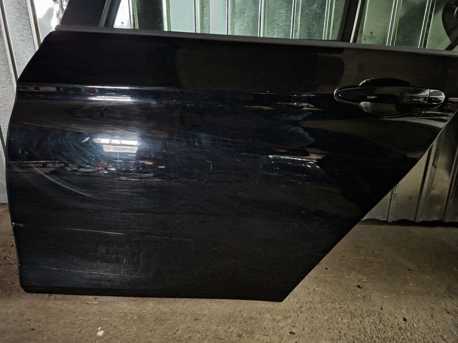 Ușă BMW F30 culoare 668 Schwartz II in stare foarte buna