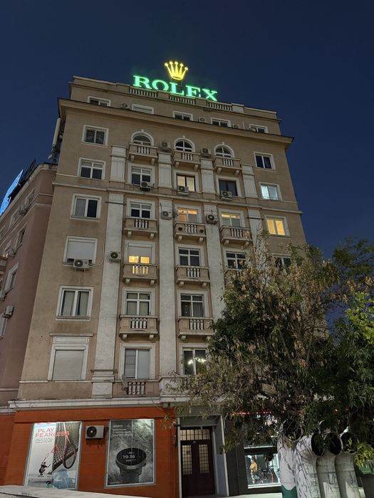 Дава се под наем Двустаен апартамент в София, Център - 75 кв.м за 1050 € - Снимка #1