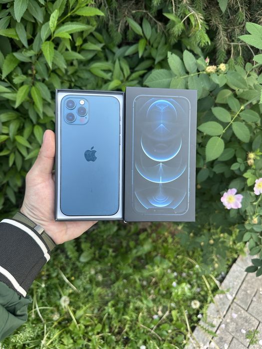 Продам телефон Айфон 12 Pro 128Gb
