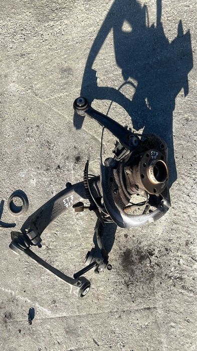 Fuzeta stanga dreapta fata BMW X5 F15 3.0 D si alte piese