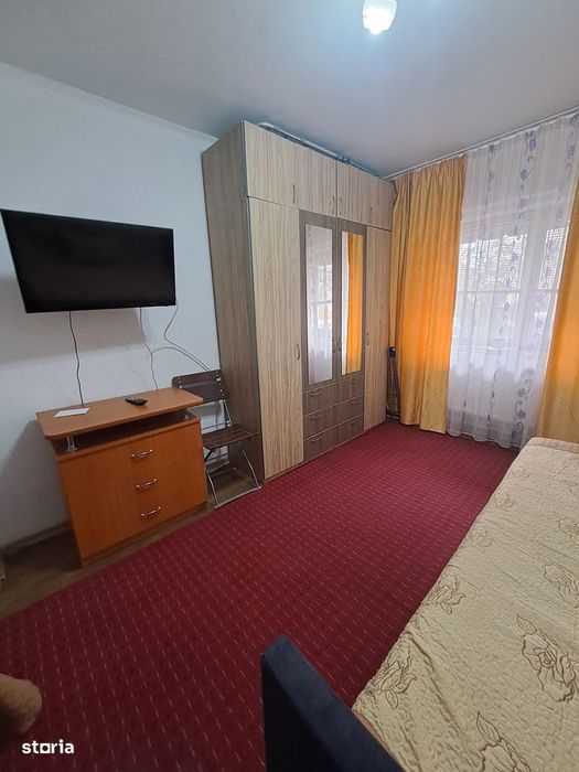 Garsoniera parter,stradala, M-uri