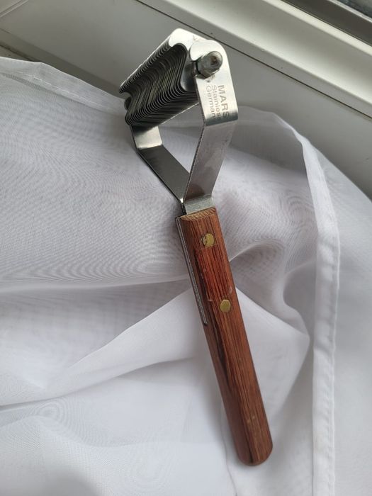 Продам расчёску для собак  Германия [триммер]