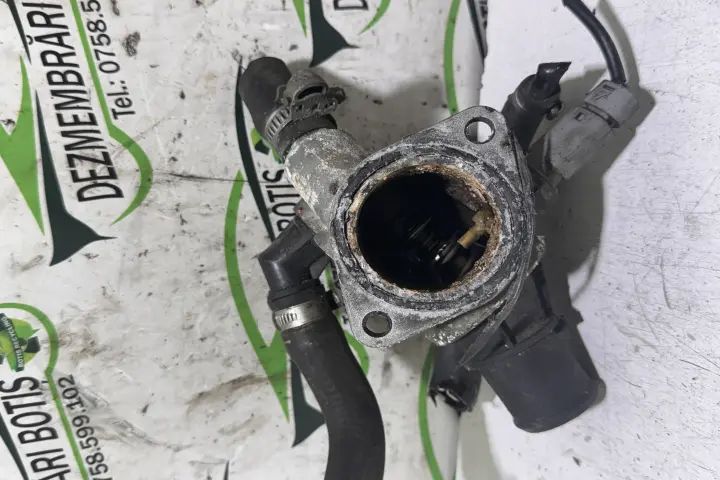 Carcasa termostat Alfa Romeo 145 2000 1.6 MT (120 hp)