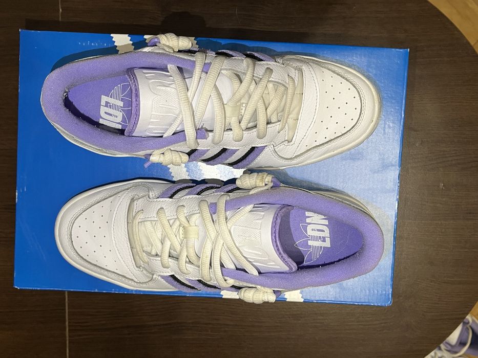 Обувки-Adidas кожени