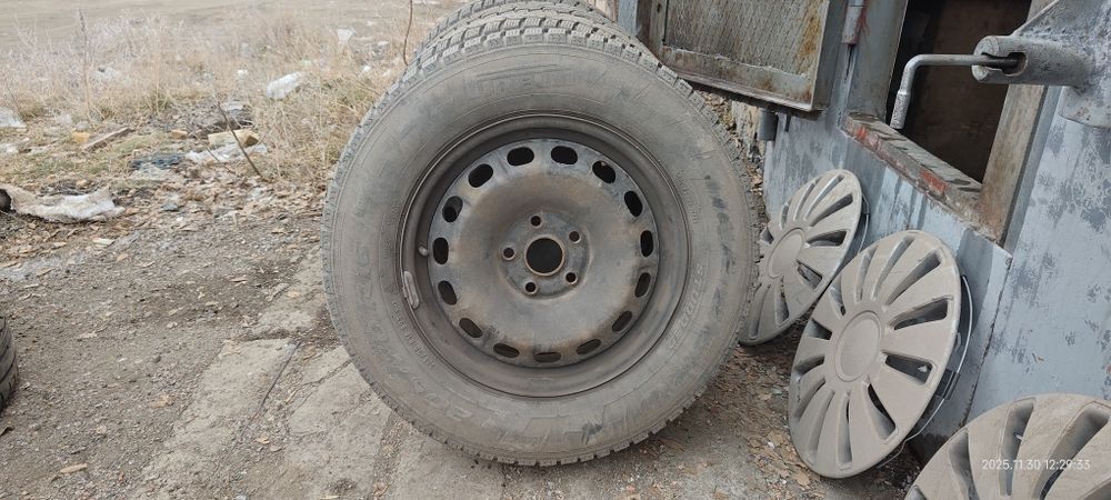 Колеса в сборе, R16, с колпаками.