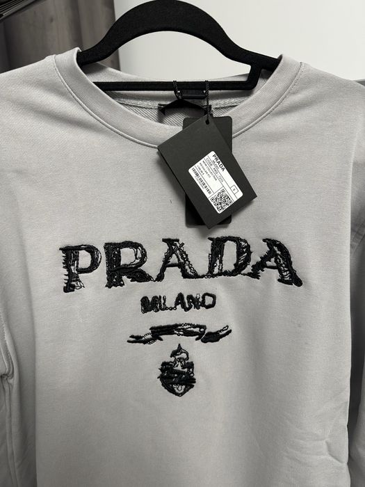 Bluza PRADA super calitate