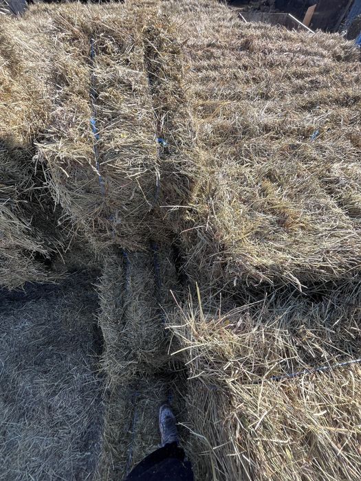 Vand  baloti de fân