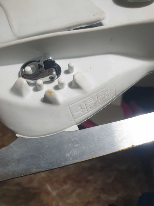 Patine gheață MCK Roces