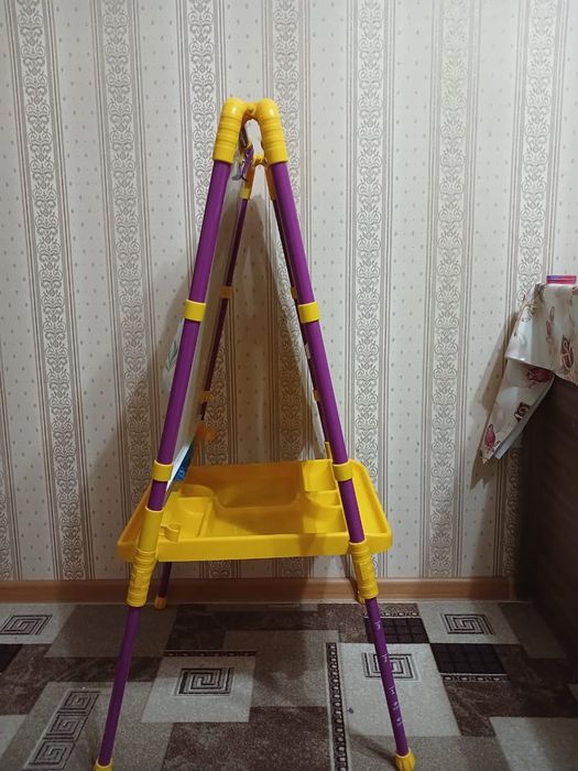 Продам детский мольберт