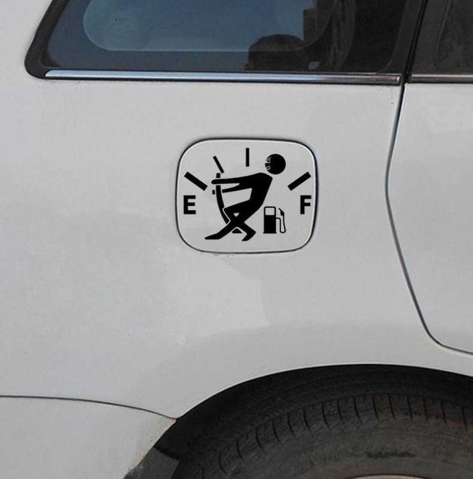 Sticker funny auto (fara benzina), autocolant rezervor