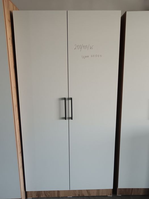 Шкаф әртүрлі купе камод