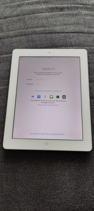 Apple iPad 4 (Retina) 16GB White Запазен и напълно отключен