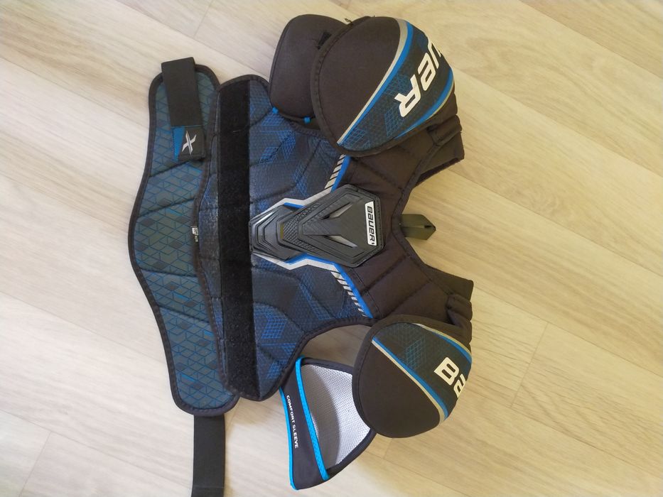 Нагрудник для хоккея