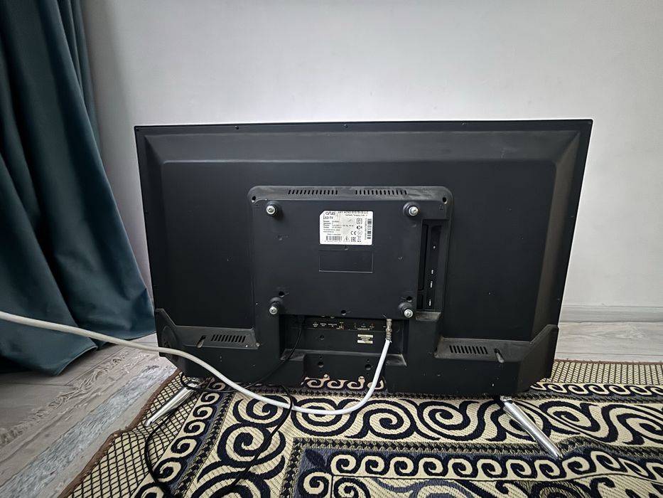 Телевизор Artel, б/у, в отличном состояние.