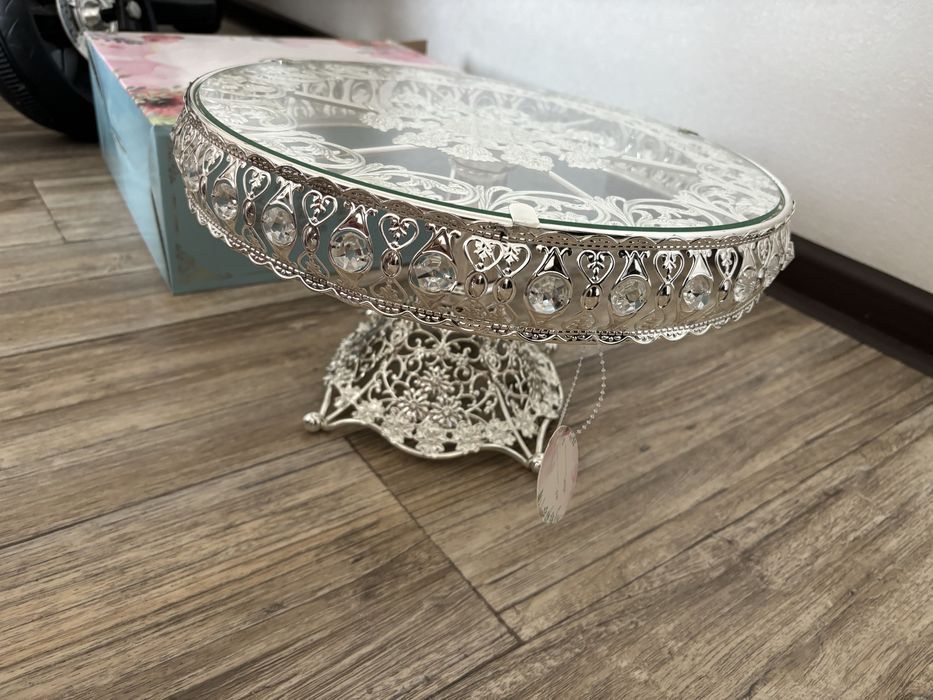 Тортница под серебро