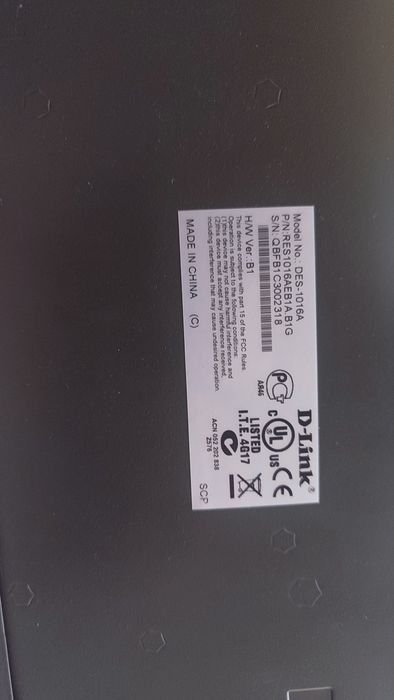 Коммутатор D-Link DES-1016A. Метал корпус
