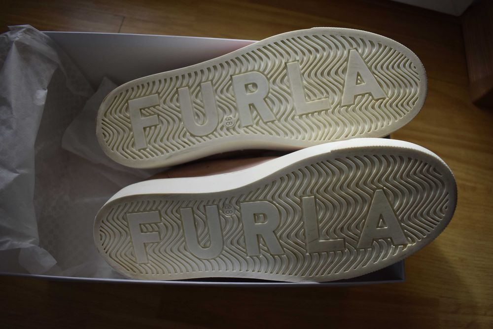 Обувки от естествена кожа Furla