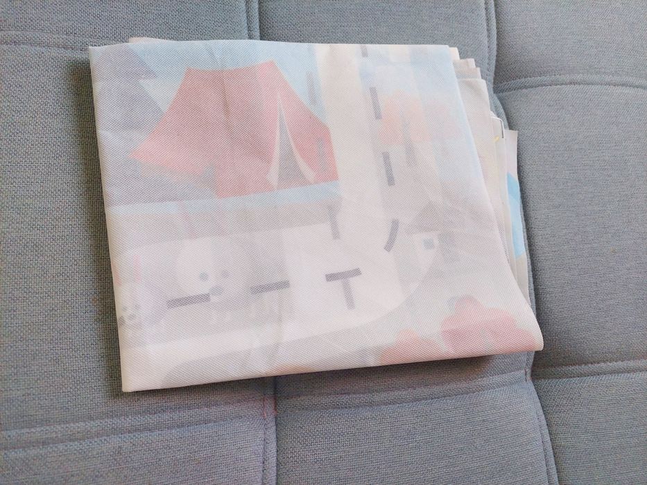 Lot 20 vehicule pentru copii și covoraș