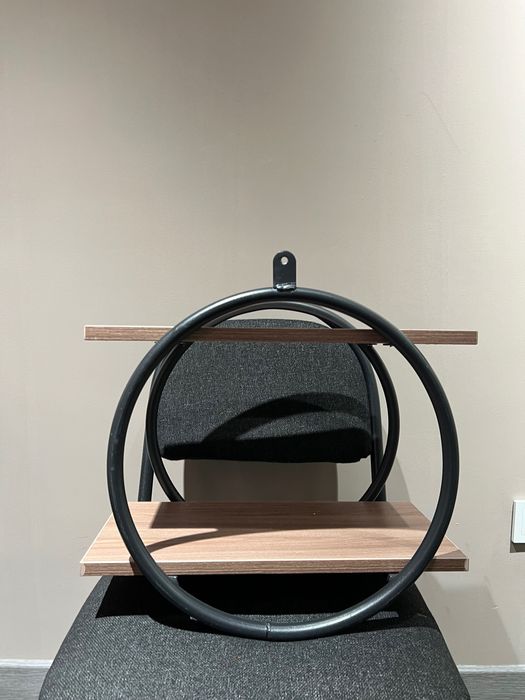 Полка настенная новая