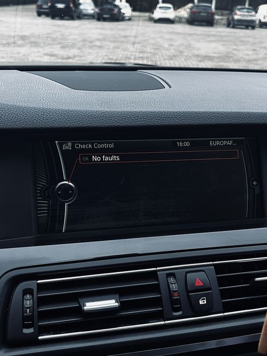 BMW 520  184cp full panorama!