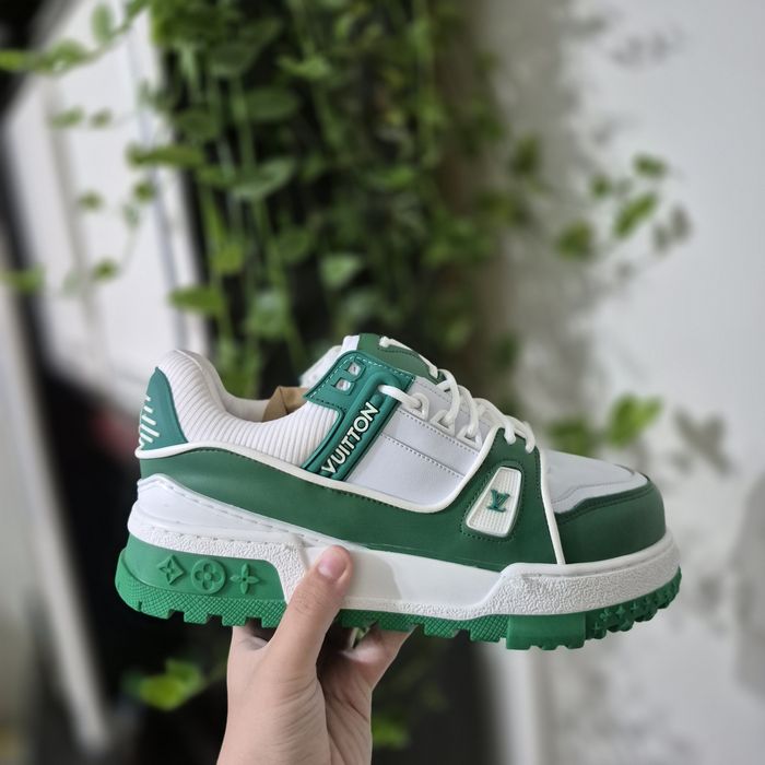 Adidasi LV marimea 42