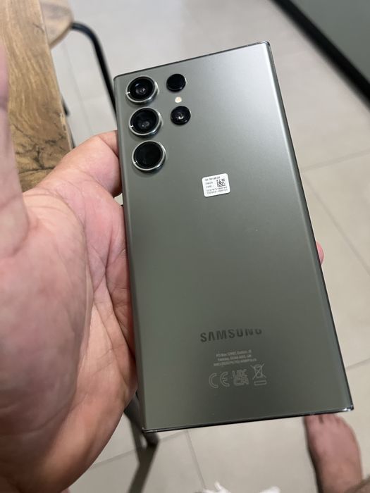 Samsung galaxi ultra23 528