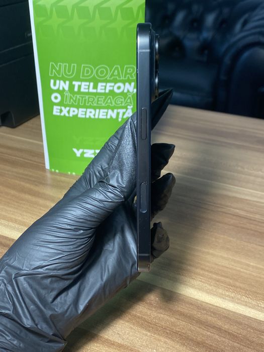 iPhone 16 Pro • 256 GB • Balck Titanium