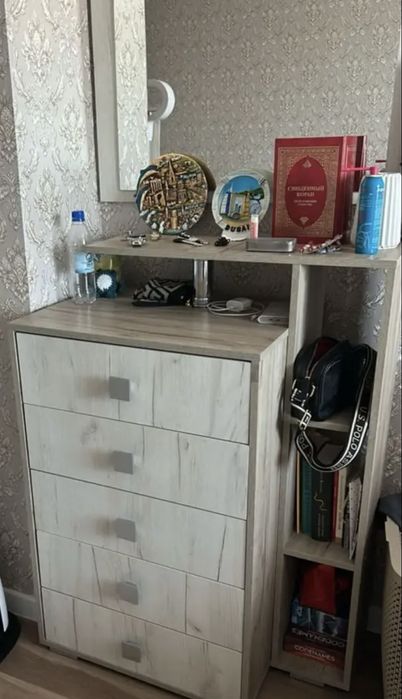 Продам спальный гарнитур