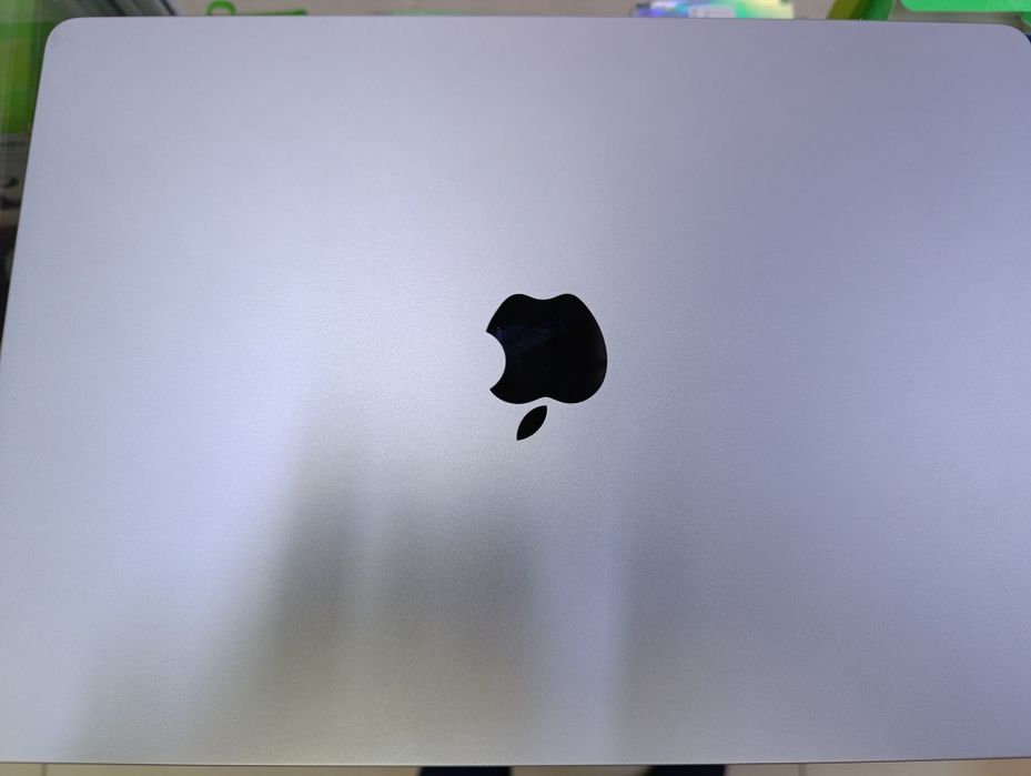 MacBook Air M2 Grey