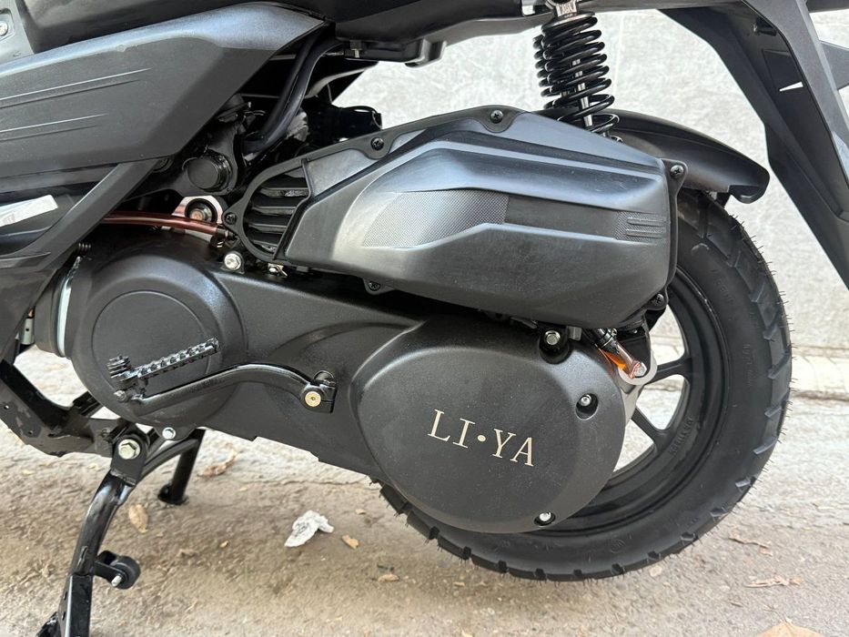 Продаеца мото скутер