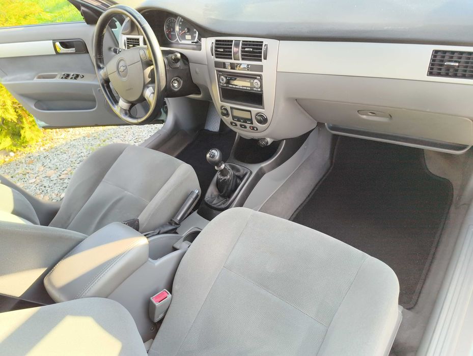 Chevrolet. Lacetti 1,6 benzină stare foarte bună