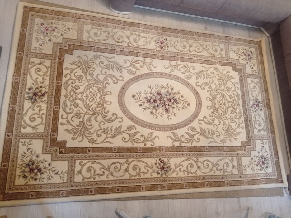 Продам шерстяной ковер