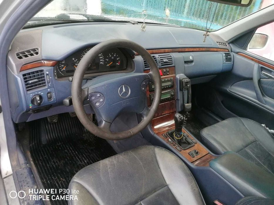 dezmembrez mercedes e class w210 facelift/bara fata w210/far w210