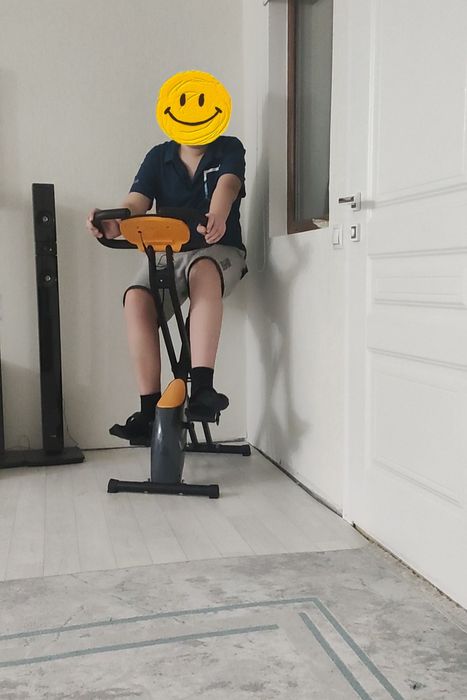 Продам велотренажер Genau