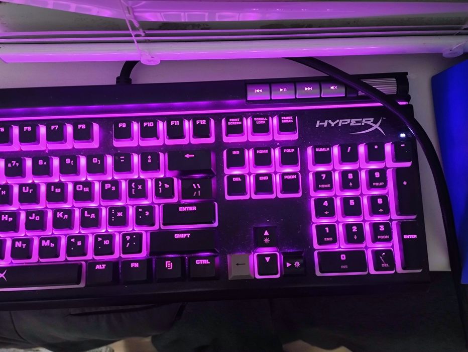 Продаю клавиатуру HyperX Alloy Elite 2