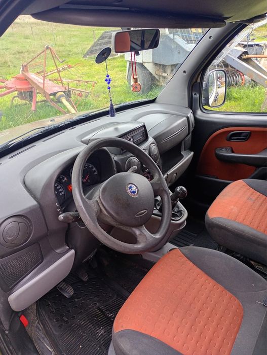 Vand sau schimb fiat doblo