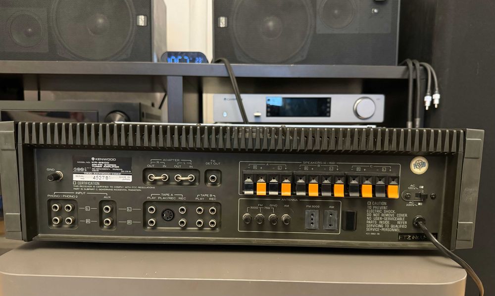 Receiver Kenwood KR-6600 (1976-1978)