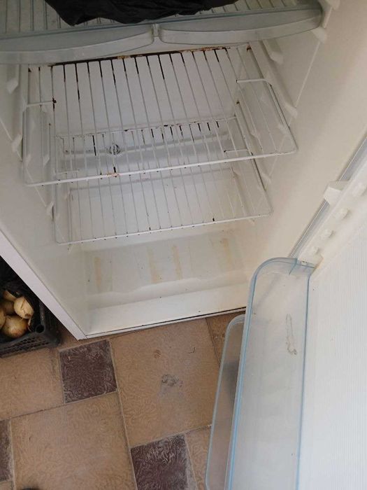 Продам рабочие холодильники