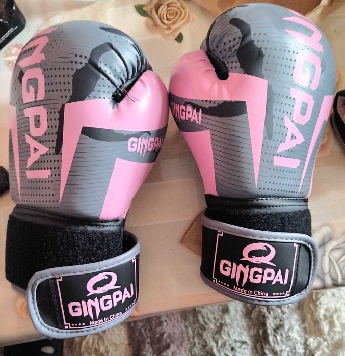 Боксови ръкавици