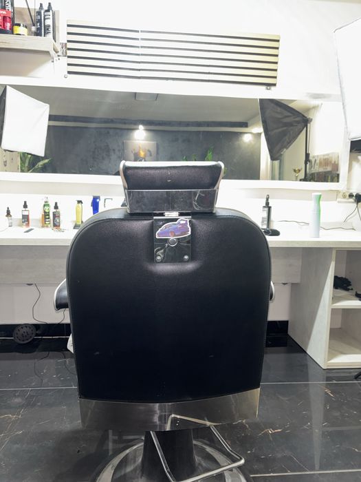 Scaun frizerie piele  doar in constanta