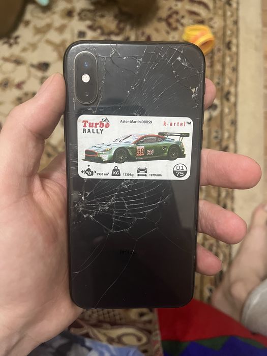 Айфон 10 64гб.