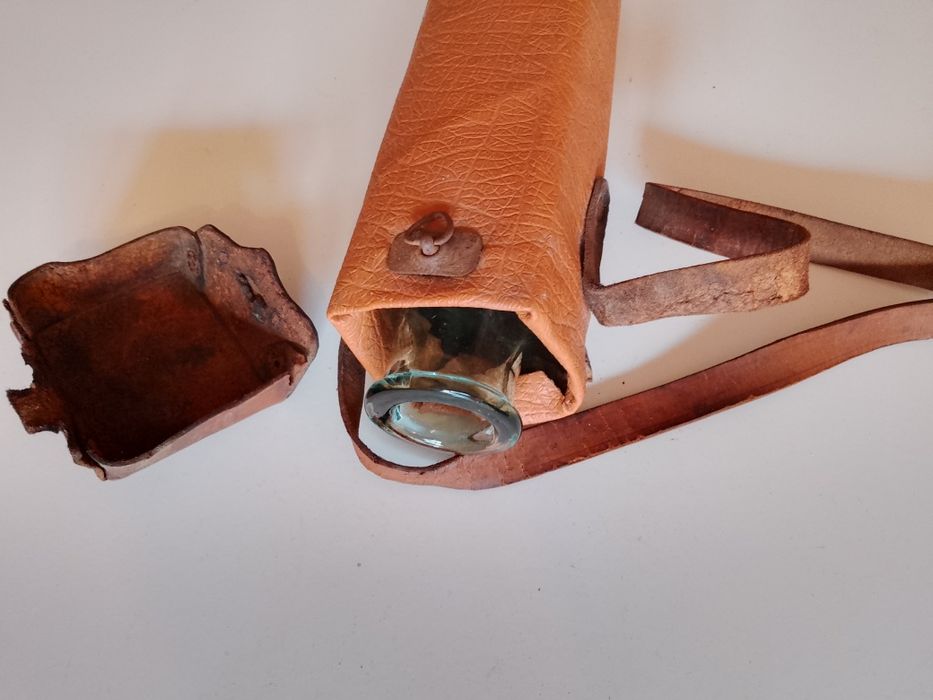 Бутилка в кожен калъф (термос)