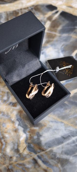 Продам золотые серьги 585 Россия