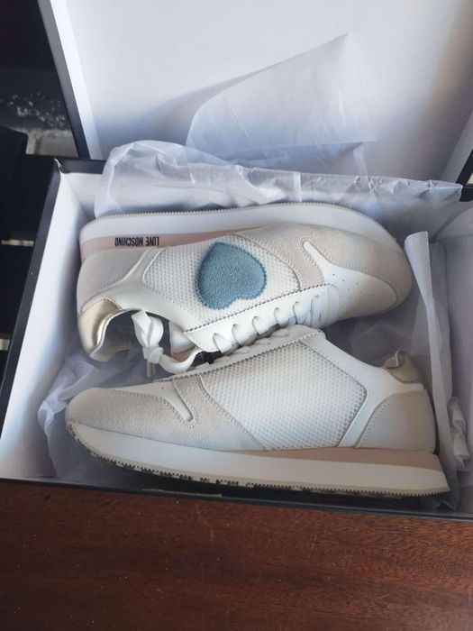 Маратонки Love Moschino  . Чисто нови . Оригинални от Италия !