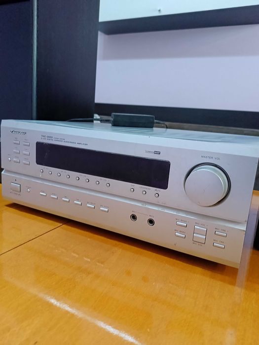 Продавам тонколони с усилвател