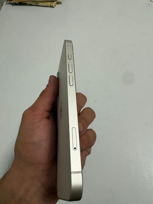 Iphone 16e 128гб акб 92%