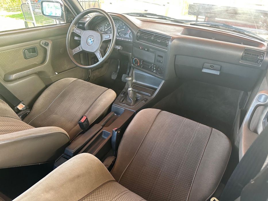 BMW 320I E30 manual,clima (accept schimburi)
