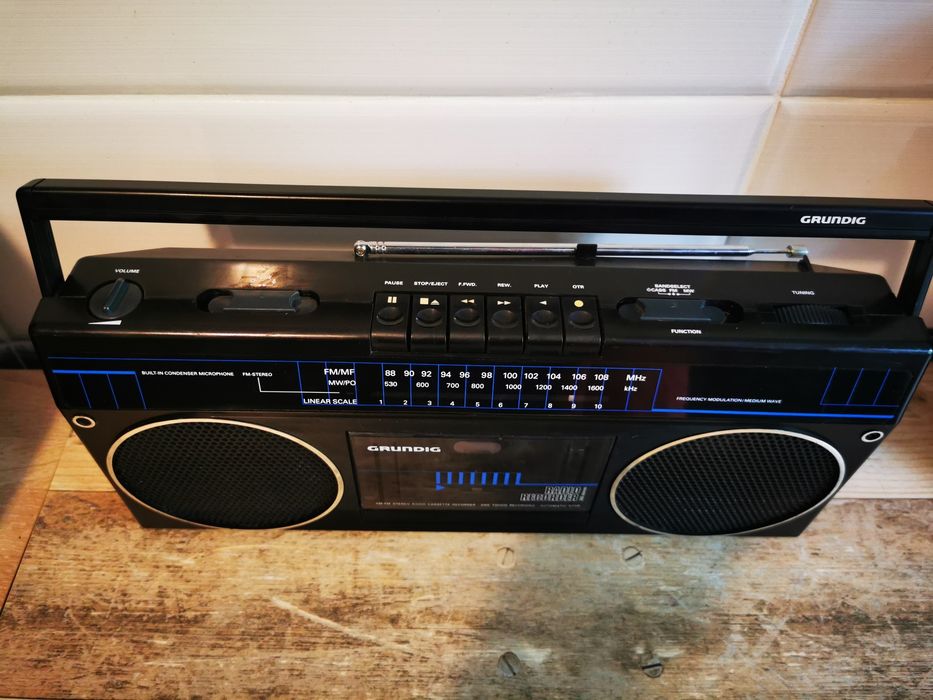Radiocasetofon Grundig Radio retro