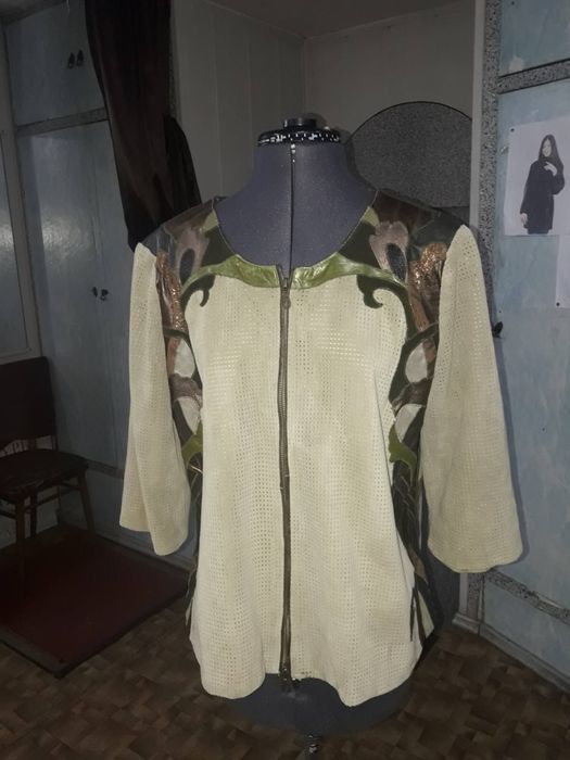 Пиджак из замши с узорами