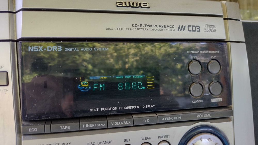 Vând sistem audio AIWA